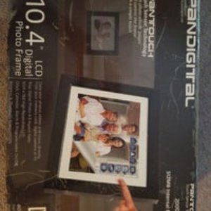 Pandigital Photo Frame